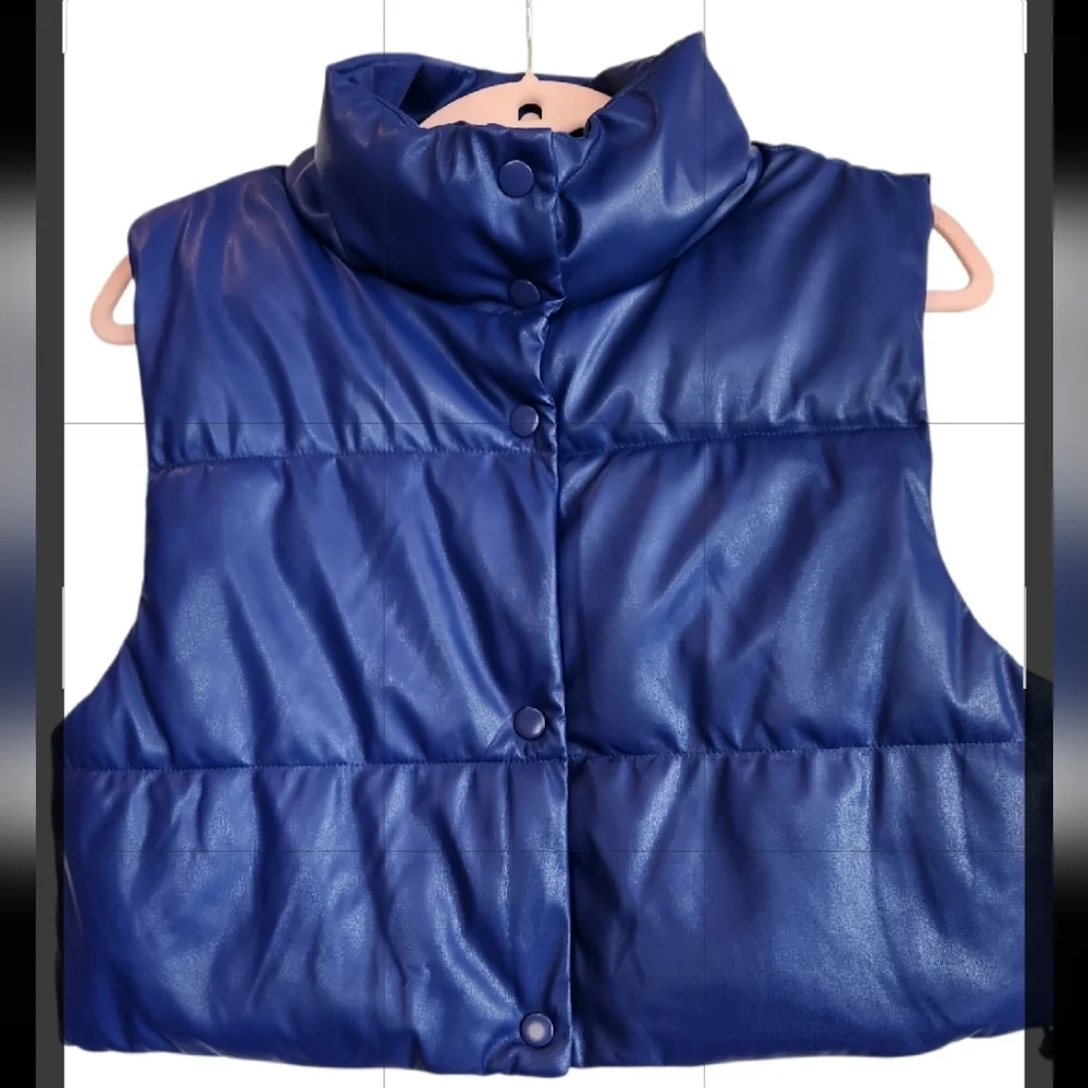 Love Tree Royal Blue Cropped Puffer Vest Vegan Leather Size M Snap Front Mock